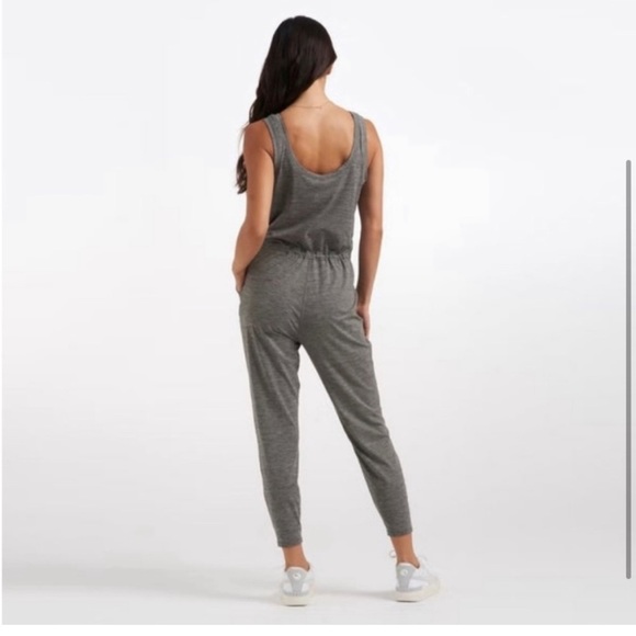 Vuori Lux Jumpsuit Gray Heather Drawstring Pants Knit Small. - Picture 3 of 6